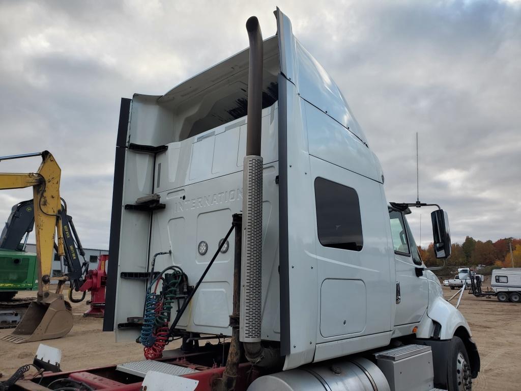 2015 International Prostar Tractor