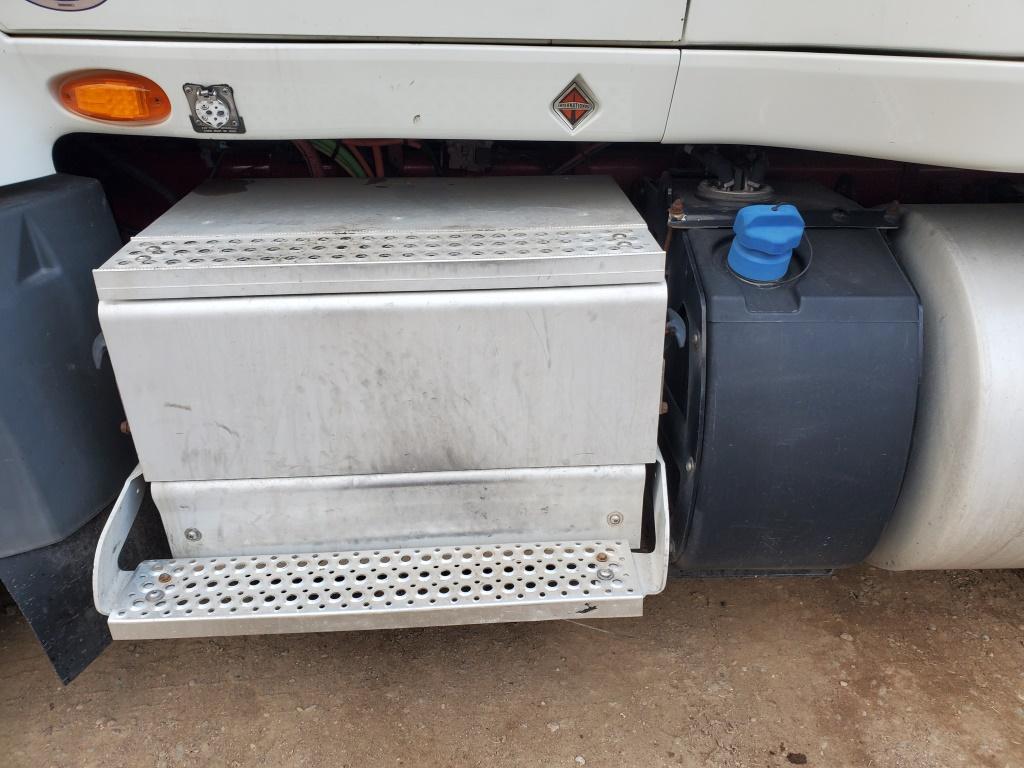 2015 International Prostar Tractor