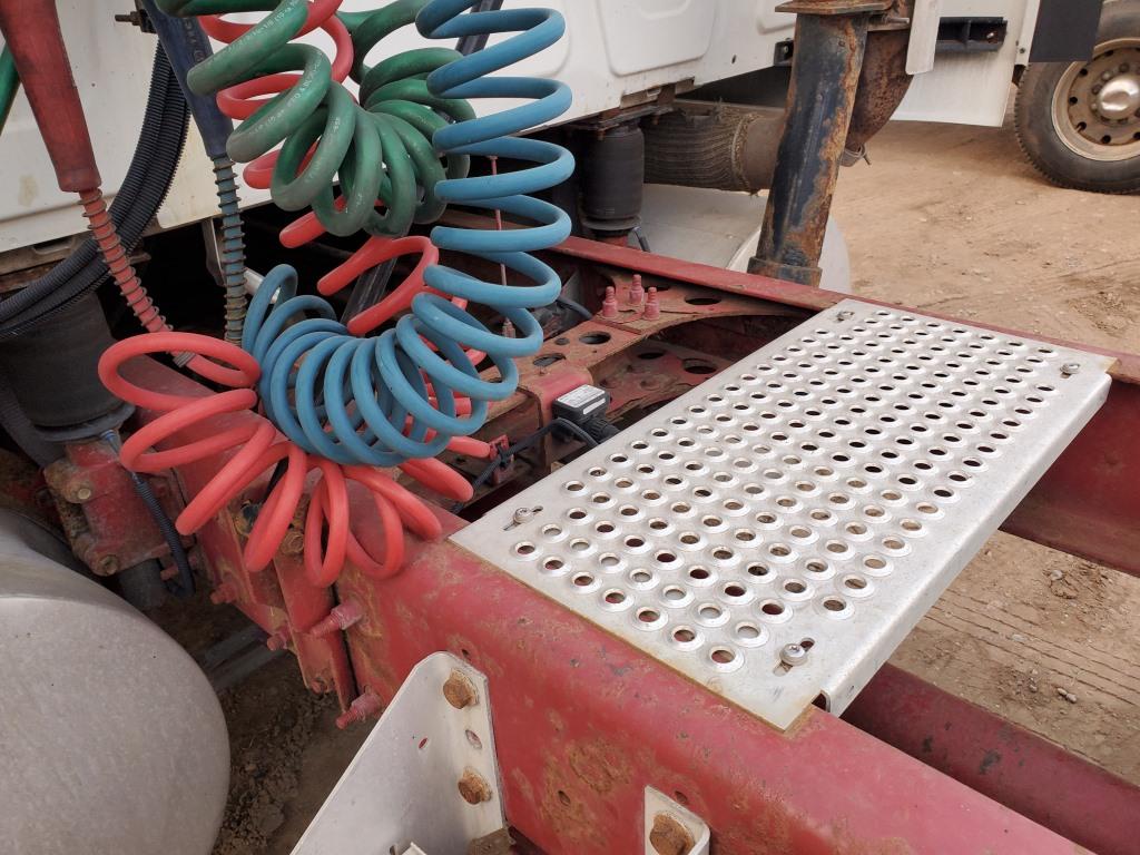 2015 International Prostar Tractor