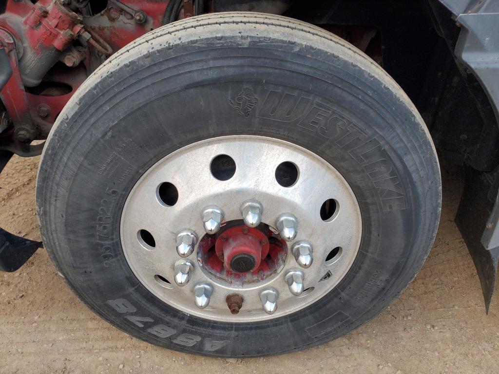 2015 International Prostar Tractor