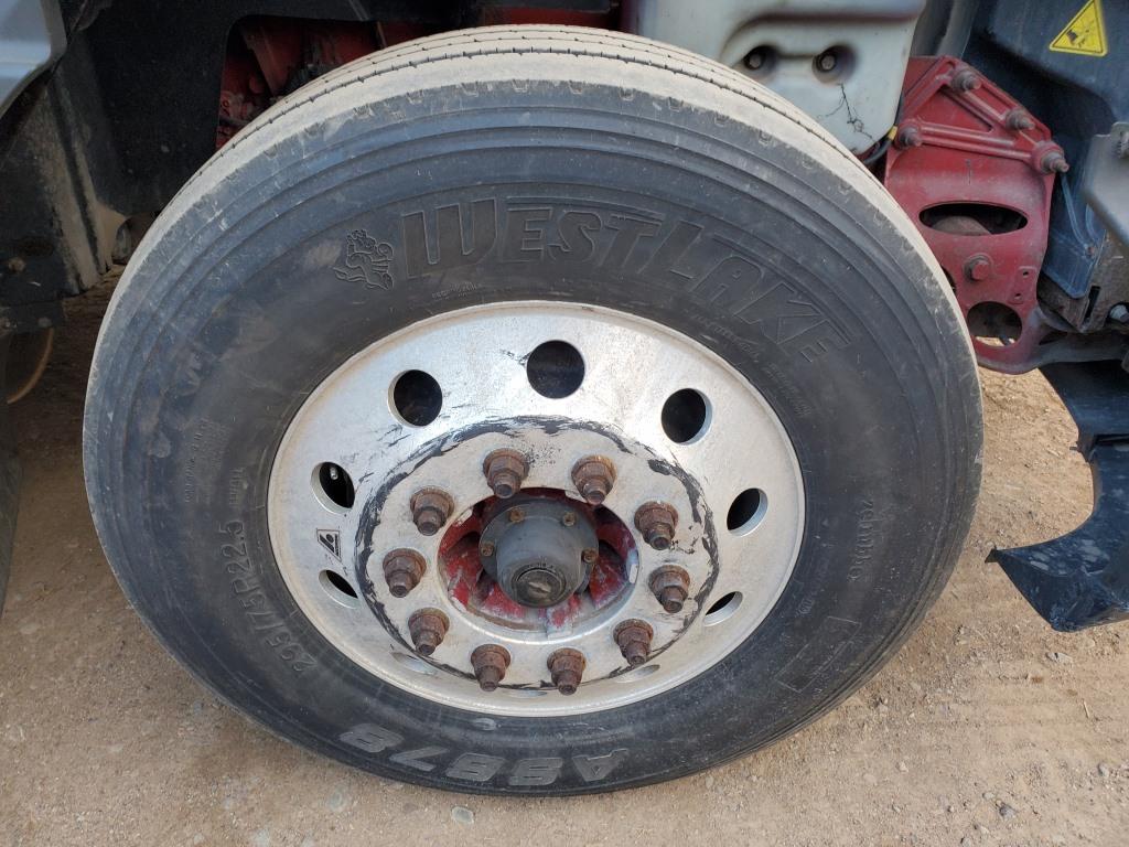 2015 International Prostar Tractor