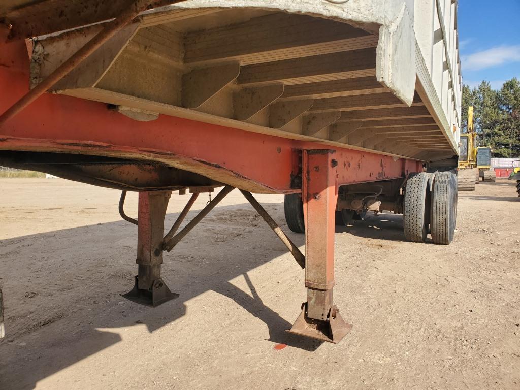 1979 Easton 30' Full Frame Dump Trailer