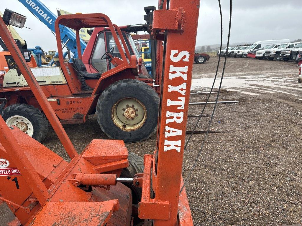 Skytrak 2000 Off-road Forklift