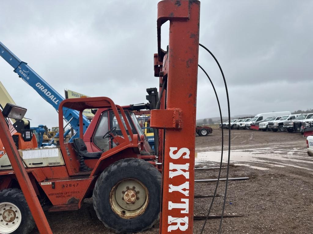 Skytrak 2000 Off-road Forklift