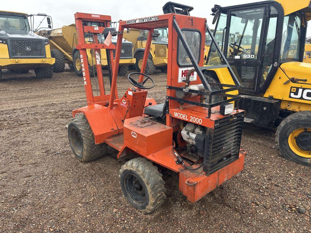 Skytrak 2000 Off-road Forklift