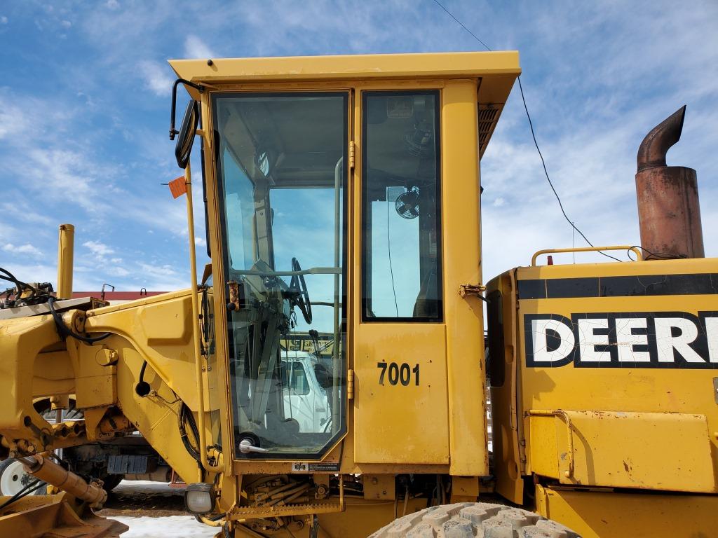 1998 John Deere 772ch Grader