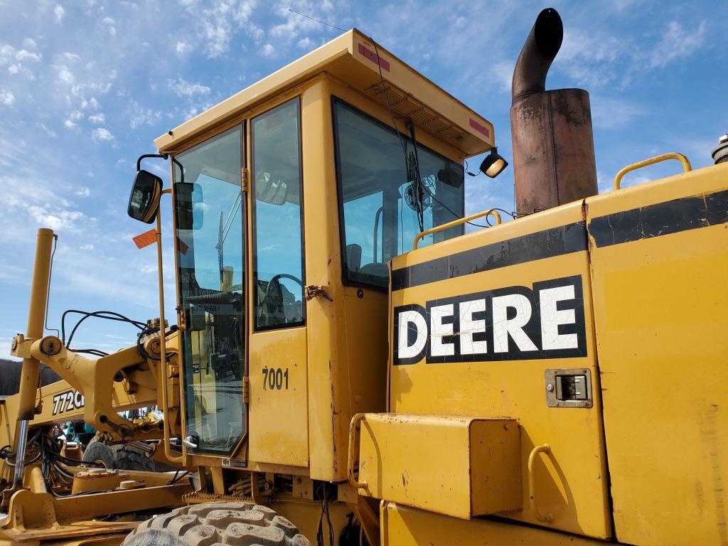 1998 John Deere 772ch Grader