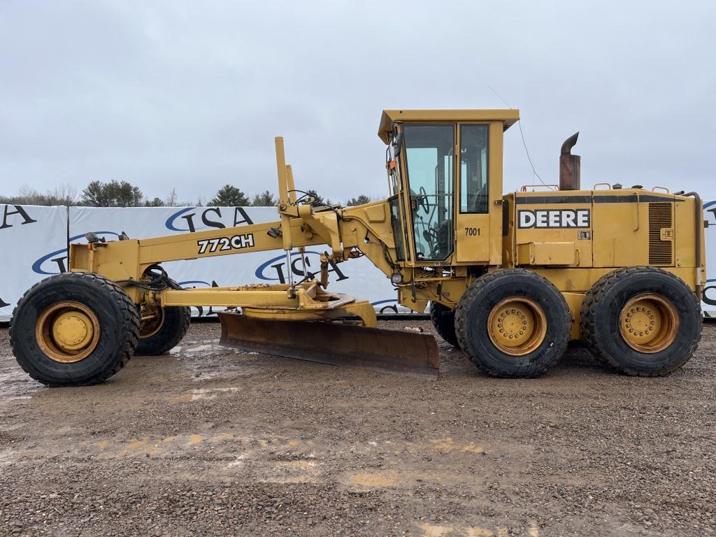 1998 John Deere 772ch Grader