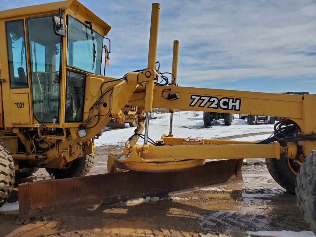 1998 John Deere 772ch Grader