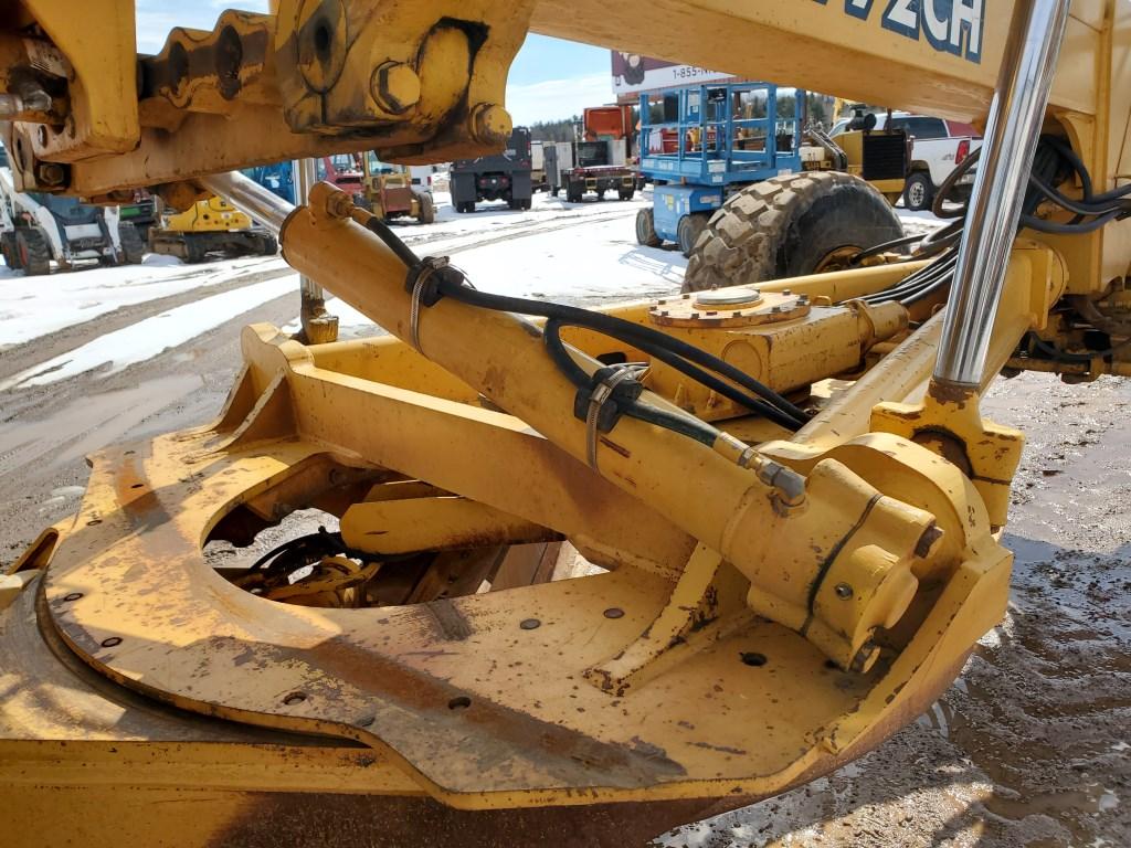 1998 John Deere 772ch Grader