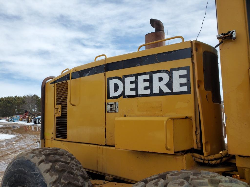 1998 John Deere 772ch Grader