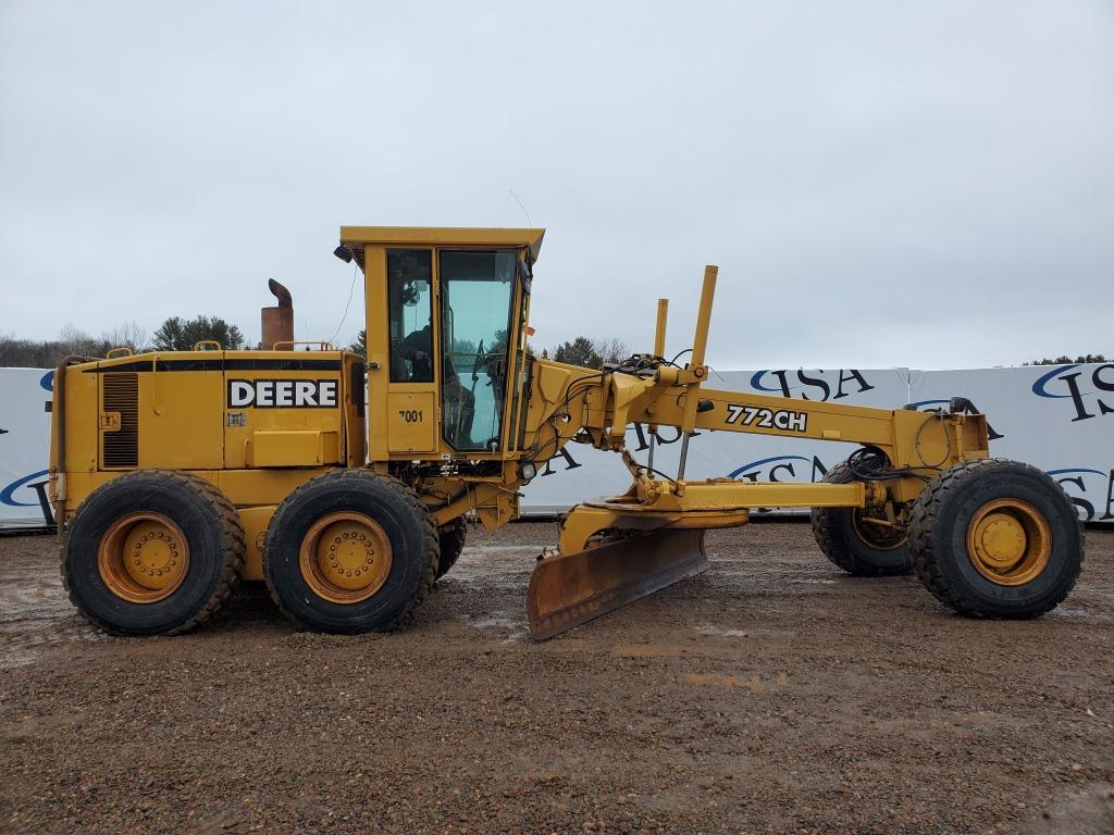 1998 John Deere 772ch Grader