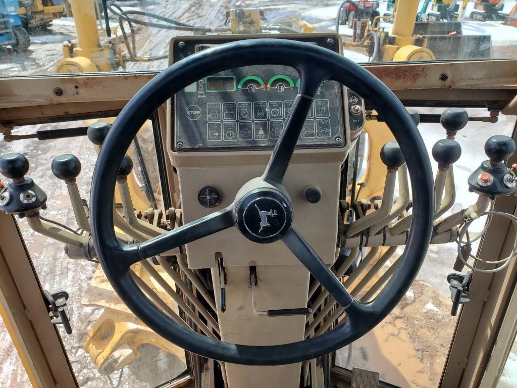 1998 John Deere 772ch Grader
