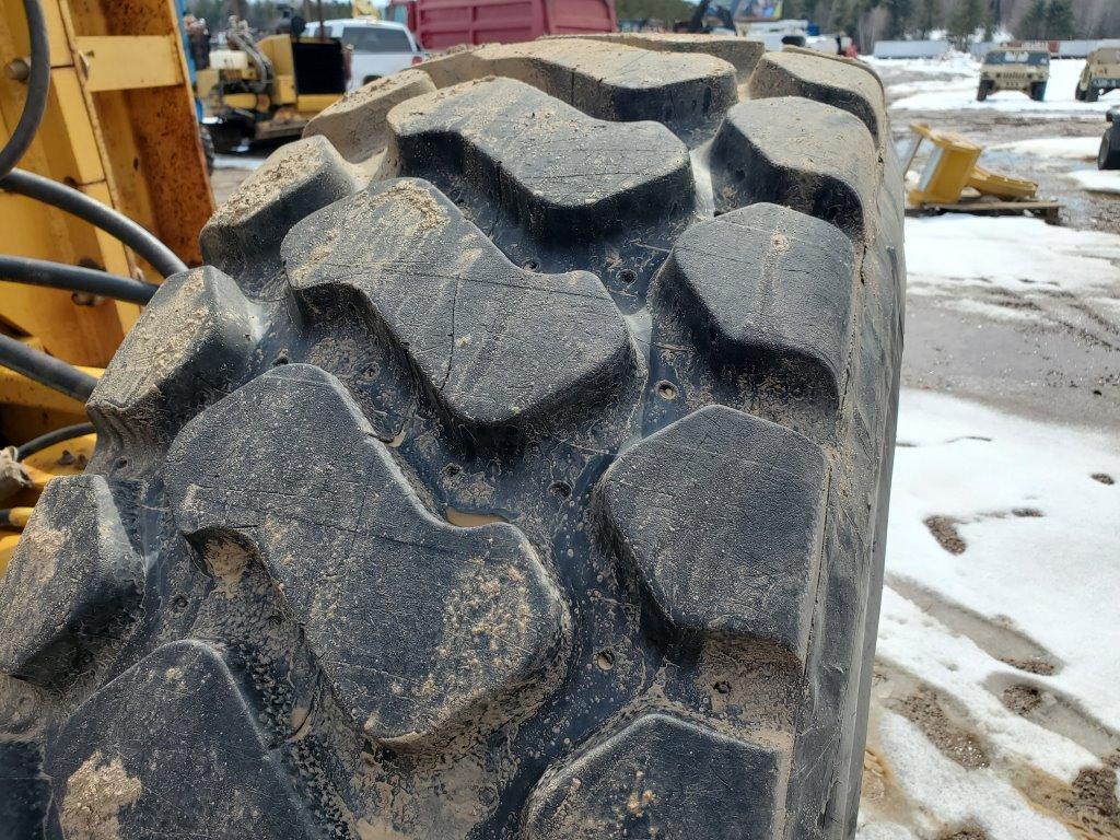 1998 John Deere 772ch Grader