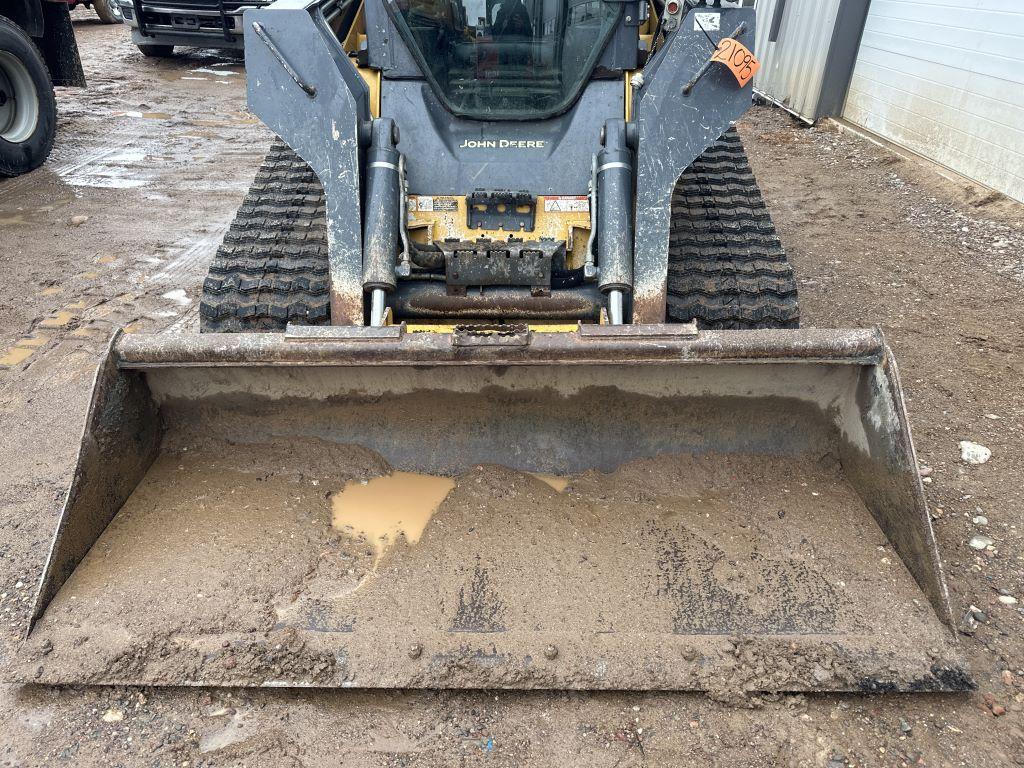 2015 Deere 333e Skid Steer