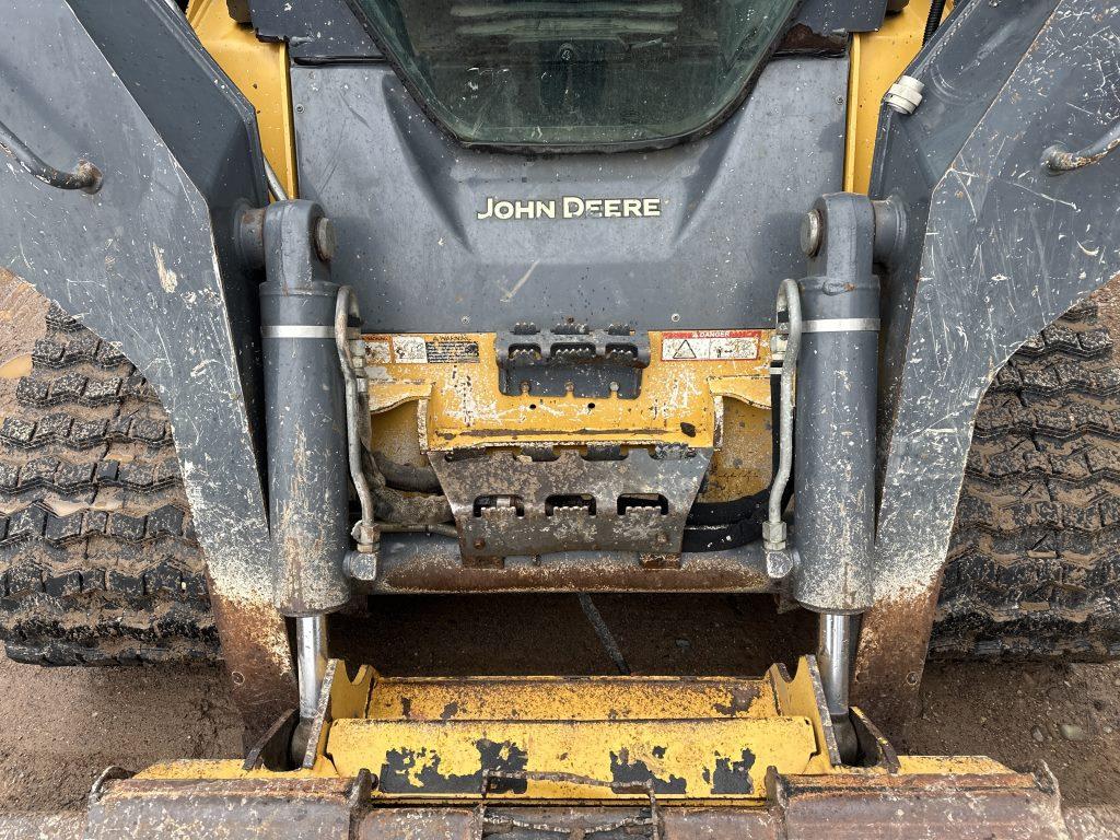 2015 Deere 333e Skid Steer