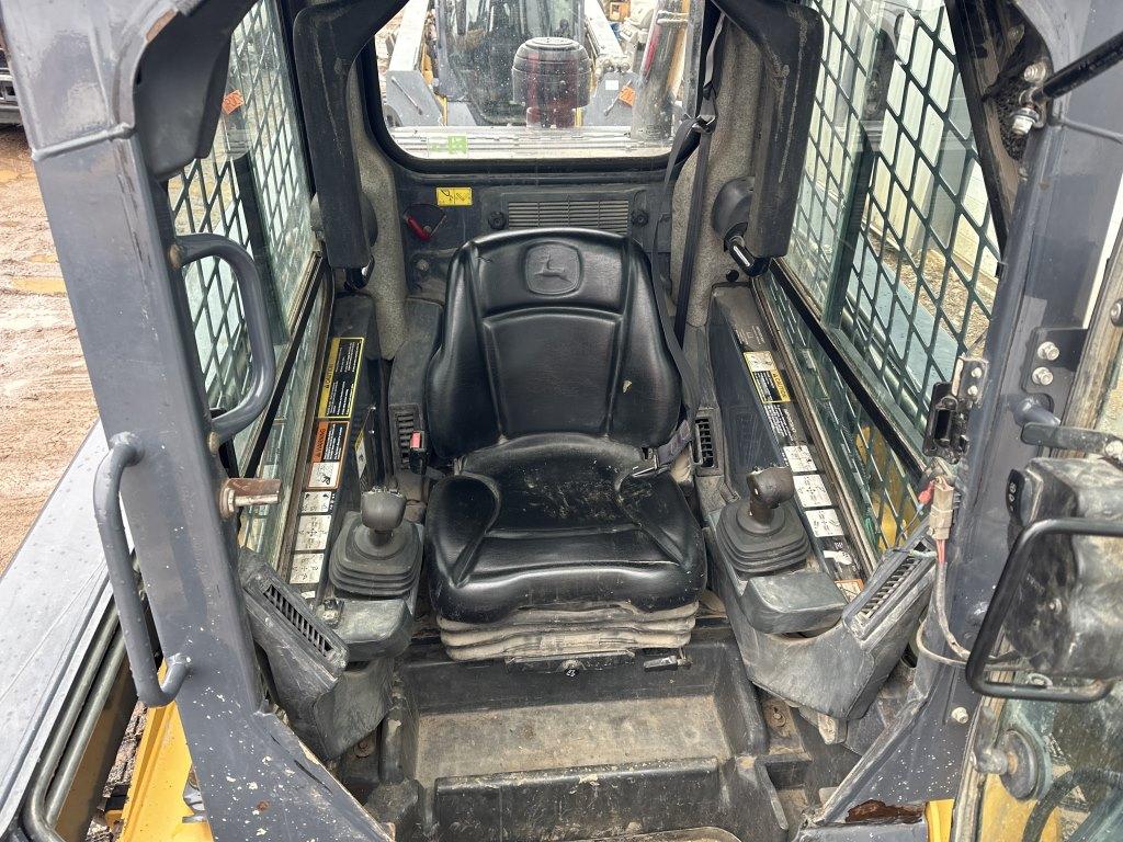 2015 Deere 333e Skid Steer