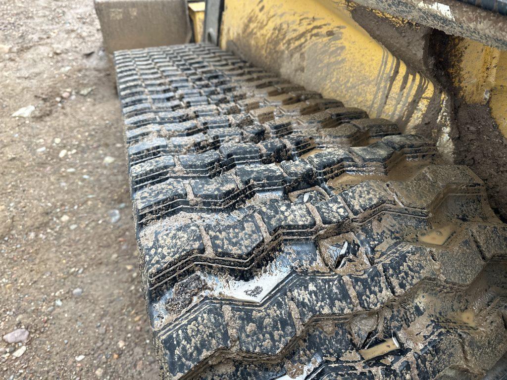 2015 Deere 333e Skid Steer