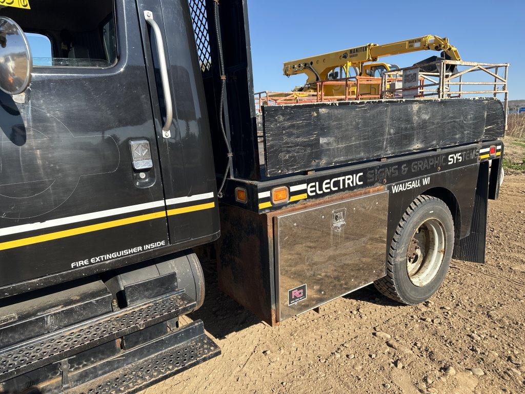 1998 International 4700 Service Flat Bed Truck