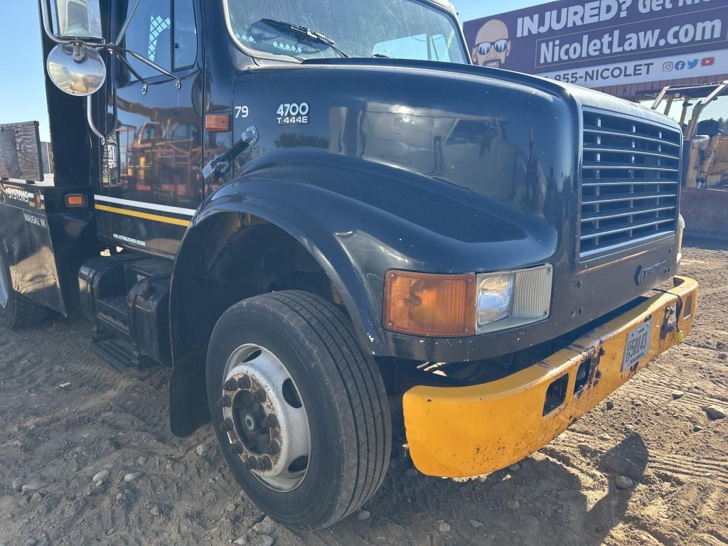 1998 International 4700 Service Flat Bed Truck