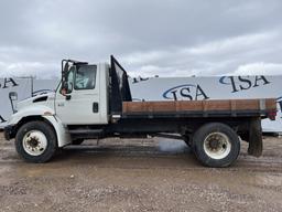 2006 International 4200 Flatbed Truck