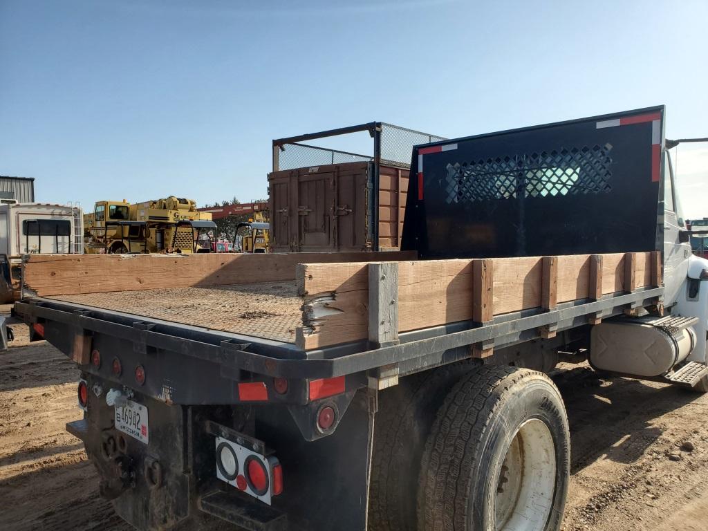 2006 International 4200 Flatbed Truck