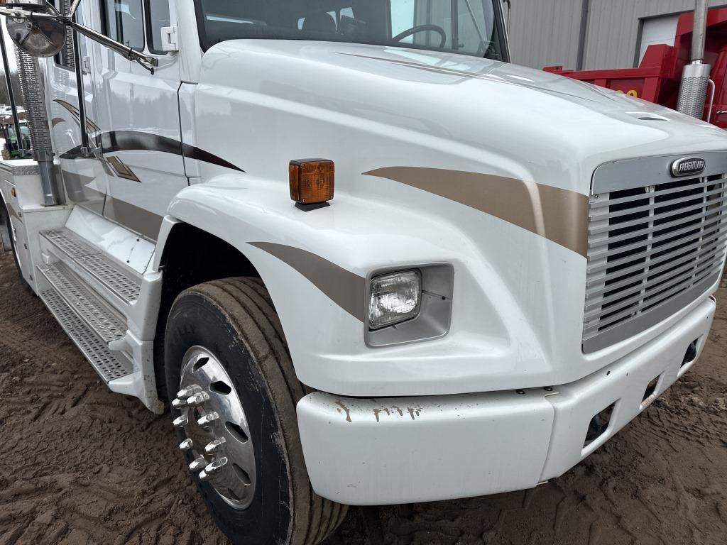 1999 Freightliner Fld70 Truck