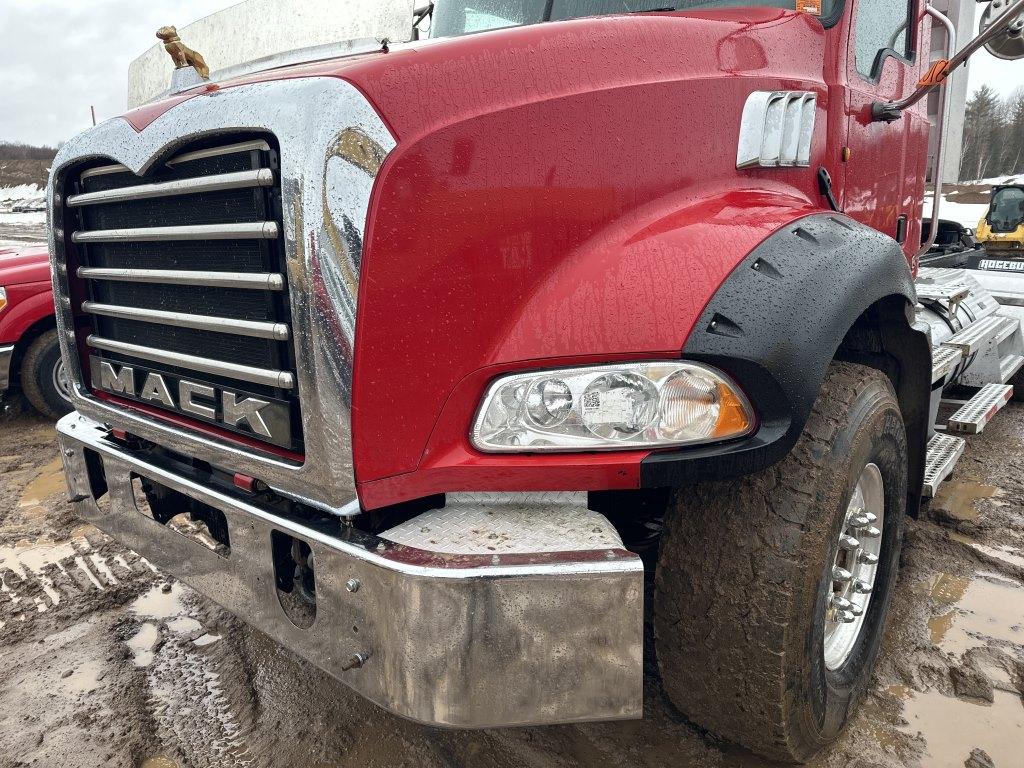 2011 Mack Granite Day Cab Truck Tractor