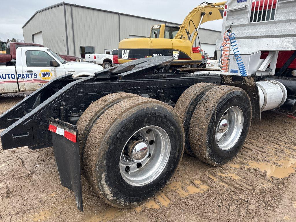 2011 Mack Granite Day Cab Truck Tractor