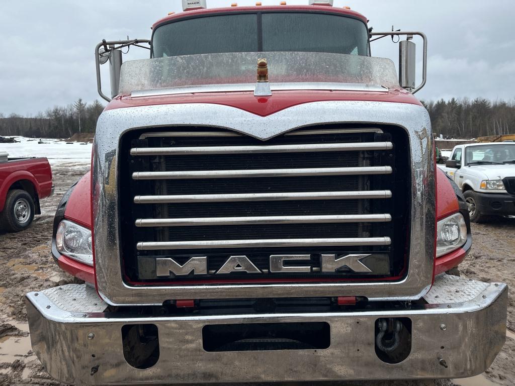2011 Mack Granite Day Cab Truck Tractor