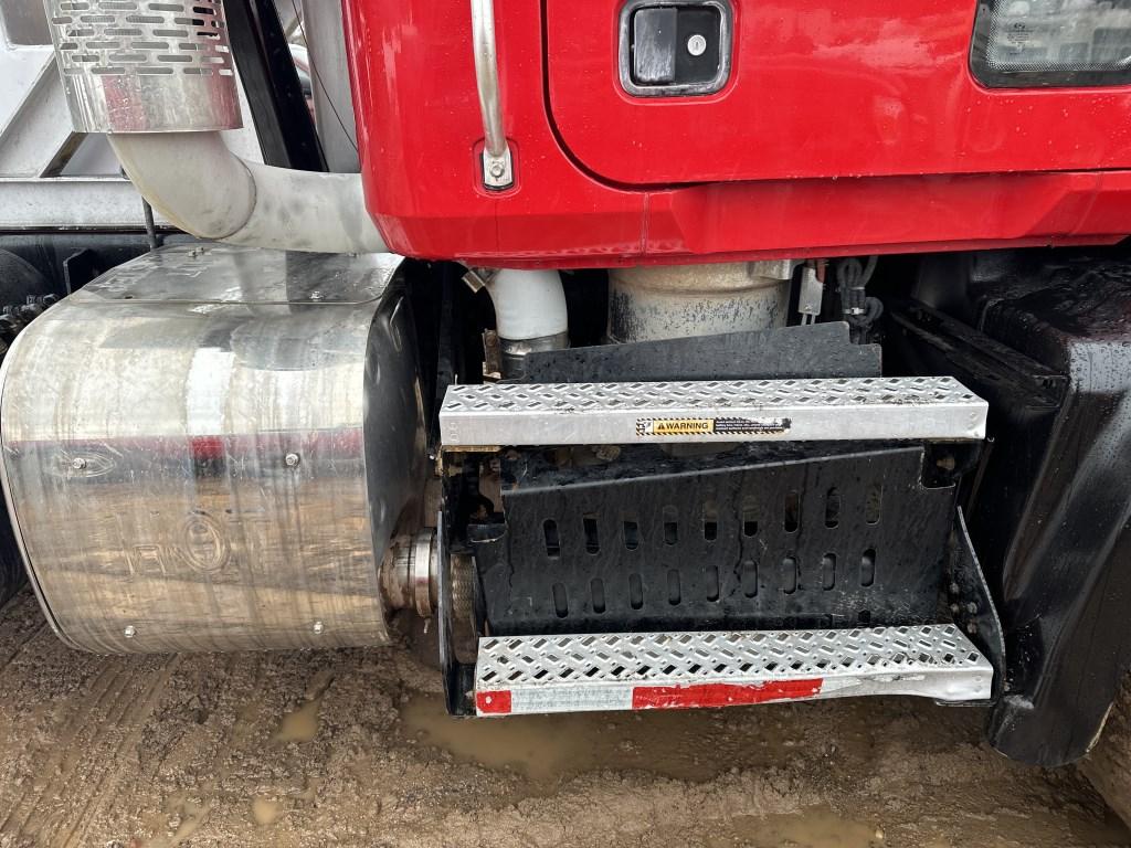 2011 Mack Granite Day Cab Truck Tractor
