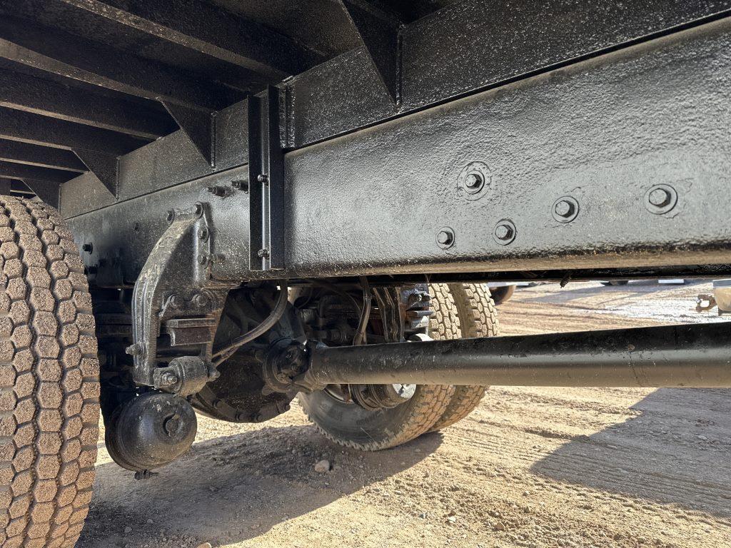 2010 Peterbilt Pb335 Flatbed Truck