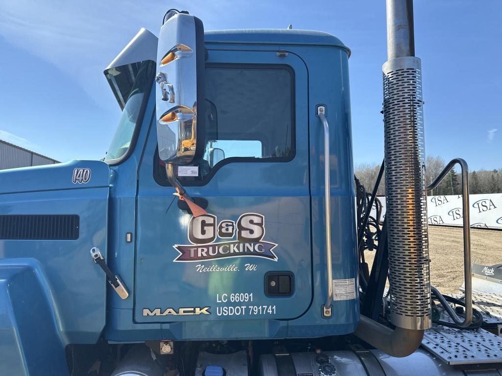 2017 Mack Chu613 Truck Tractor