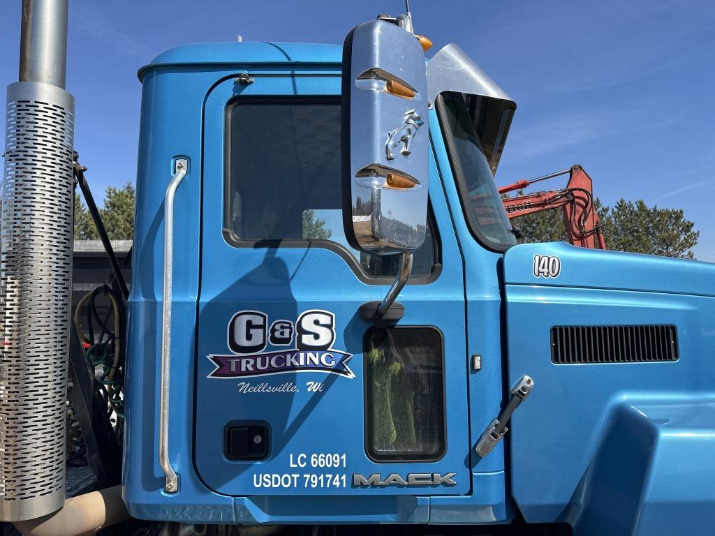 2017 Mack Chu613 Truck Tractor