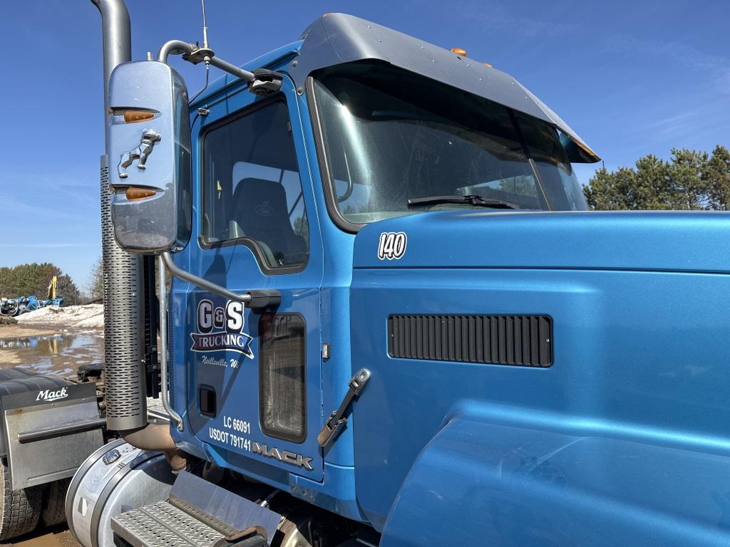 2017 Mack Chu613 Truck Tractor