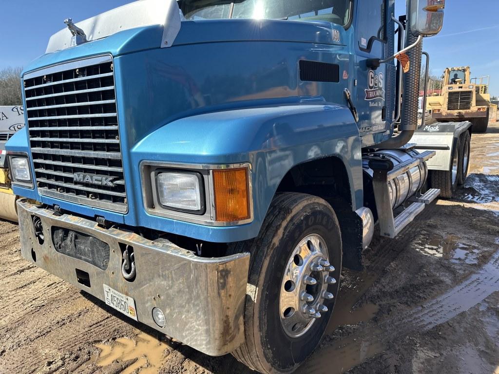 2017 Mack Chu613 Truck Tractor
