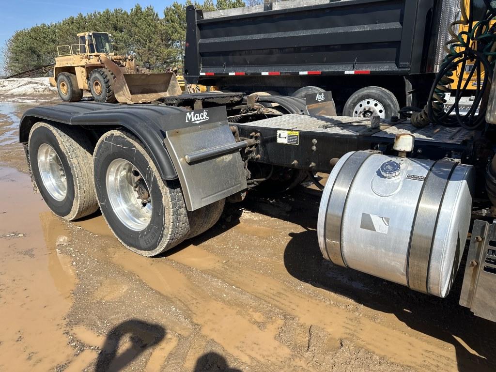 2017 Mack Chu613 Truck Tractor