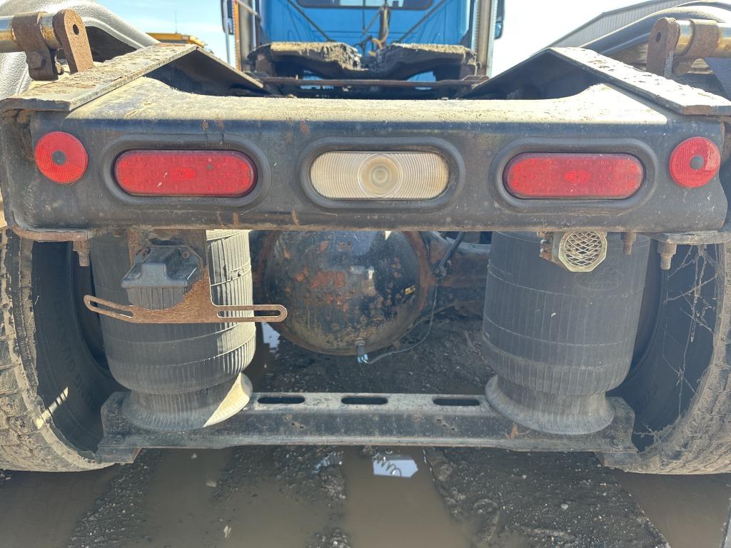 2017 Mack Chu613 Truck Tractor
