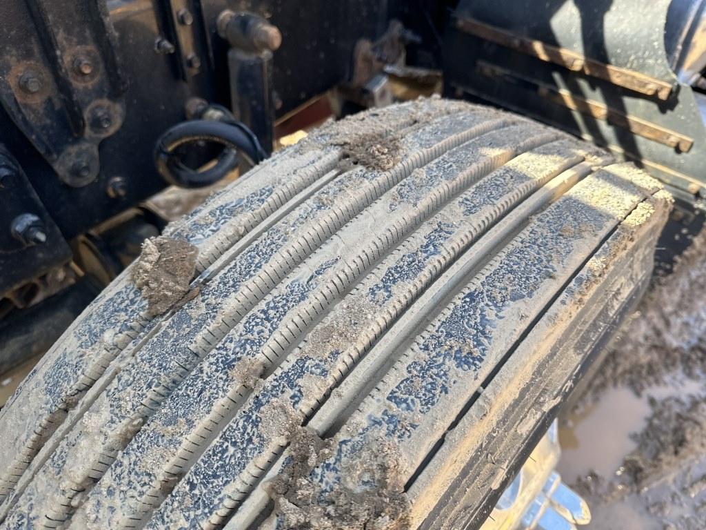 2017 Mack Chu613 Truck Tractor