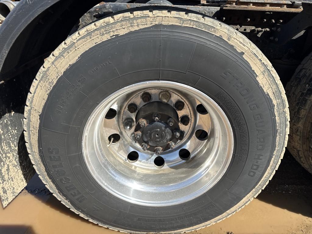 2017 Mack Chu613 Truck Tractor