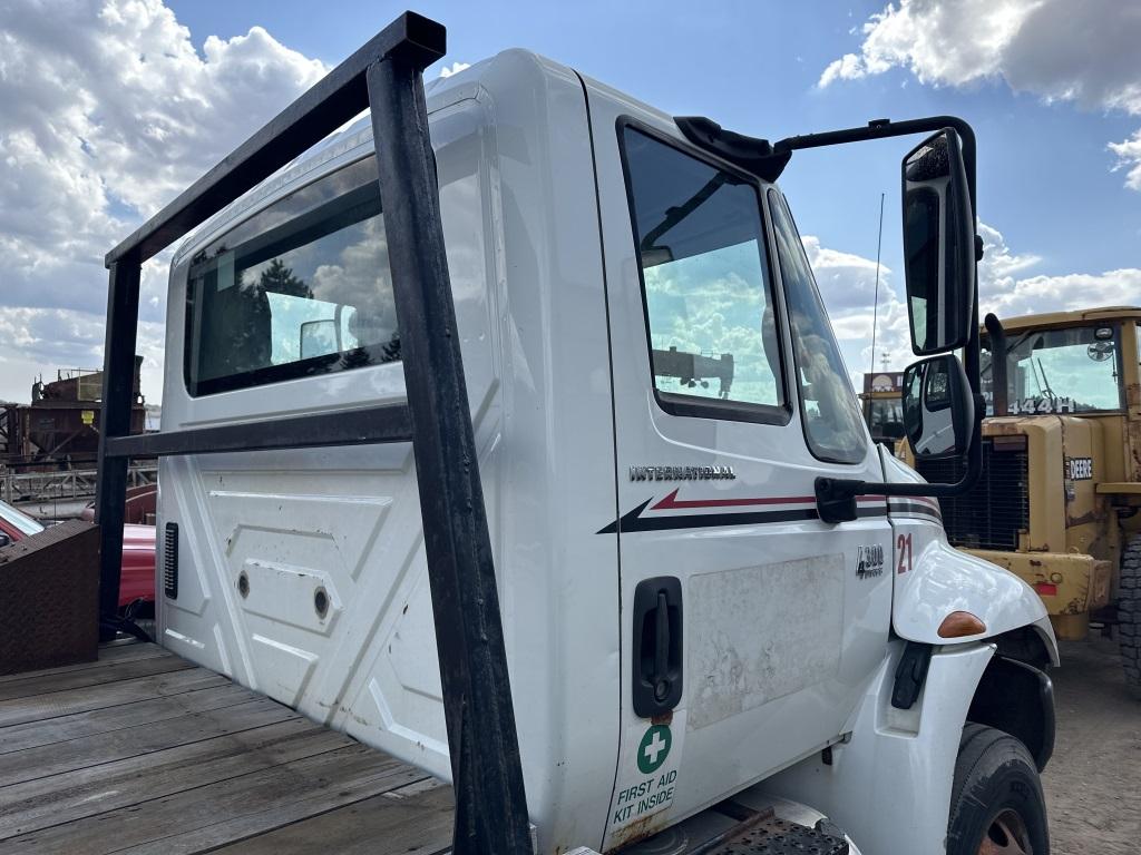 2007 International 4300 Flatbed Trailer