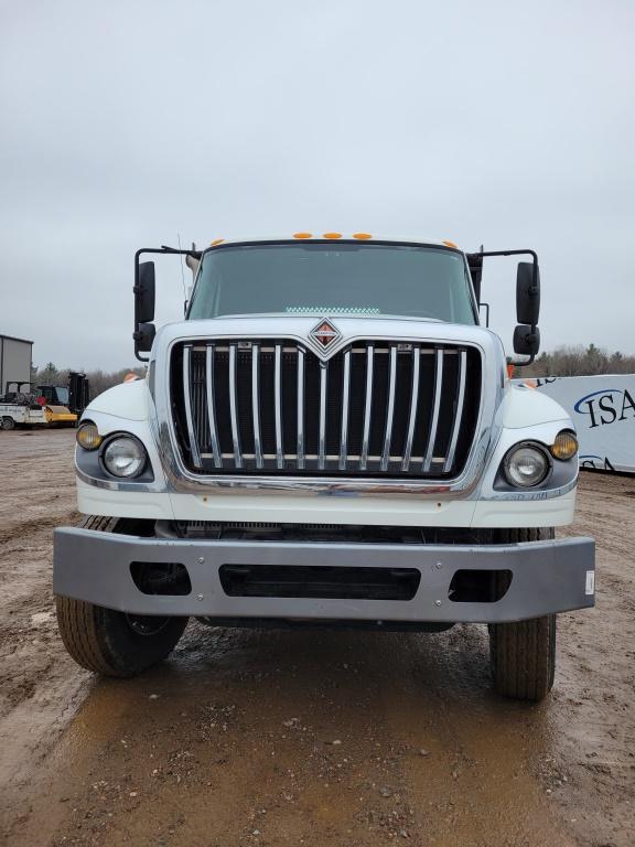 2011 International Work Star Flatbed Truck