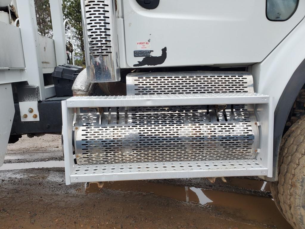 2009 Freightliner M2 6x6 Bucket Truck