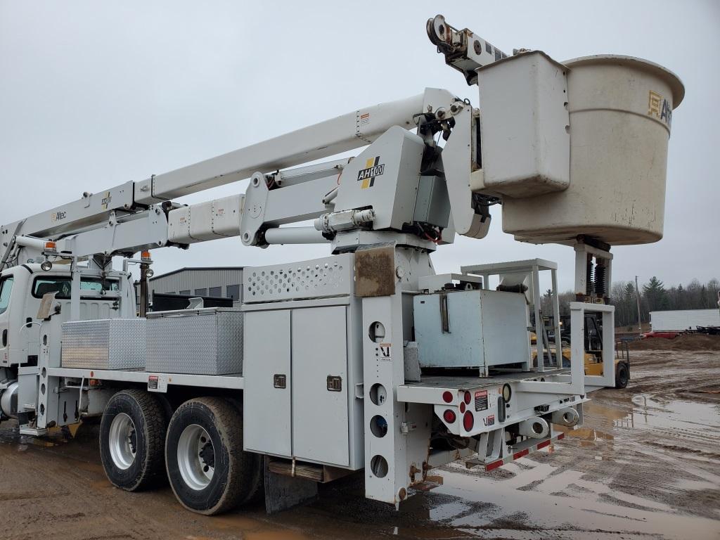 2009 Freightliner M2 6x6 Bucket Truck