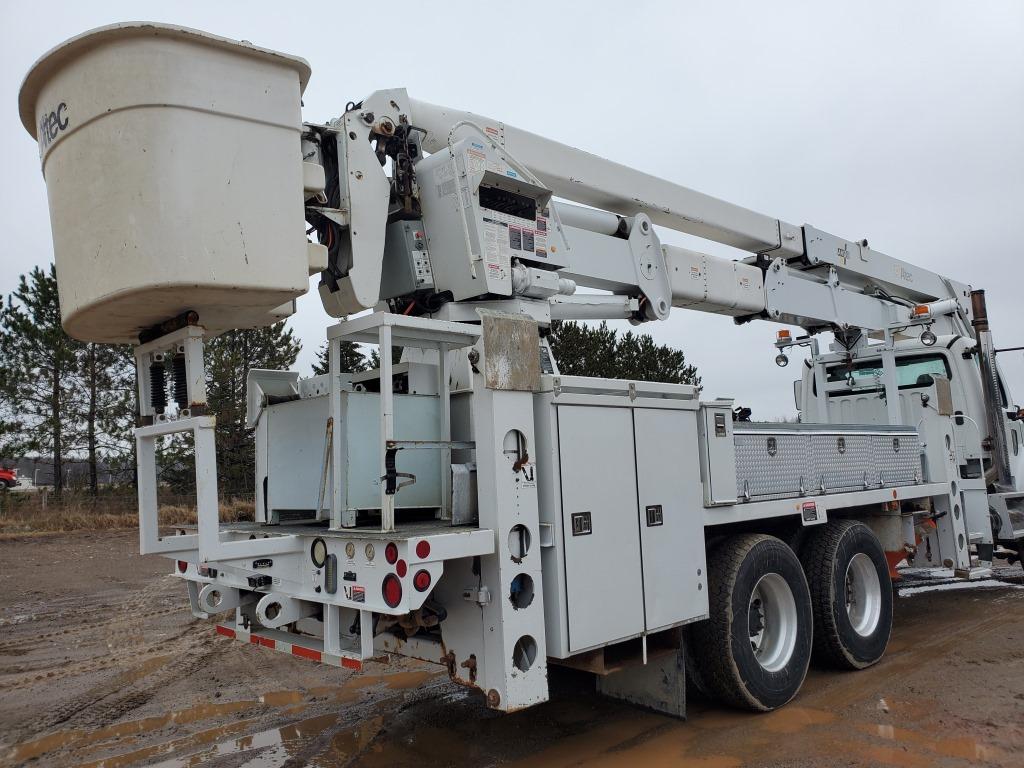 2009 Freightliner M2 6x6 Bucket Truck