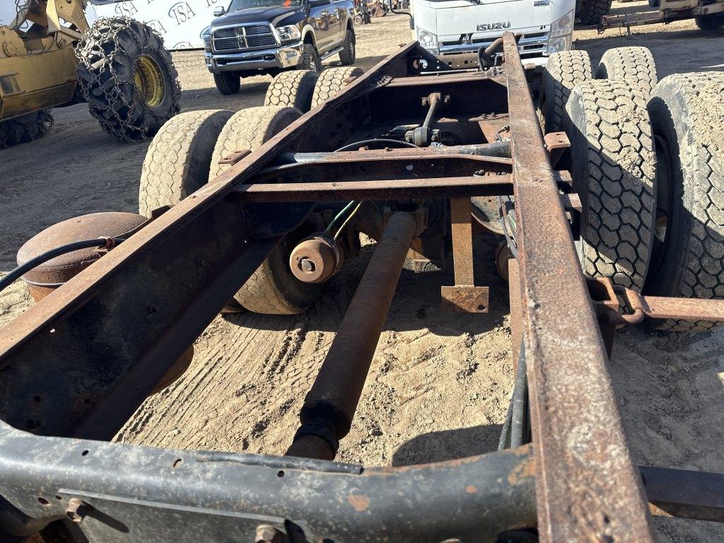 1991 International 4900 Cab And Chassis Truck