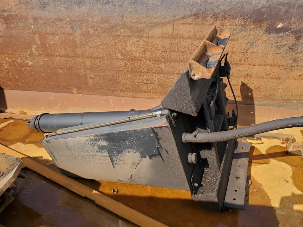 17' 6" Dump Truck Box W/cylinder
