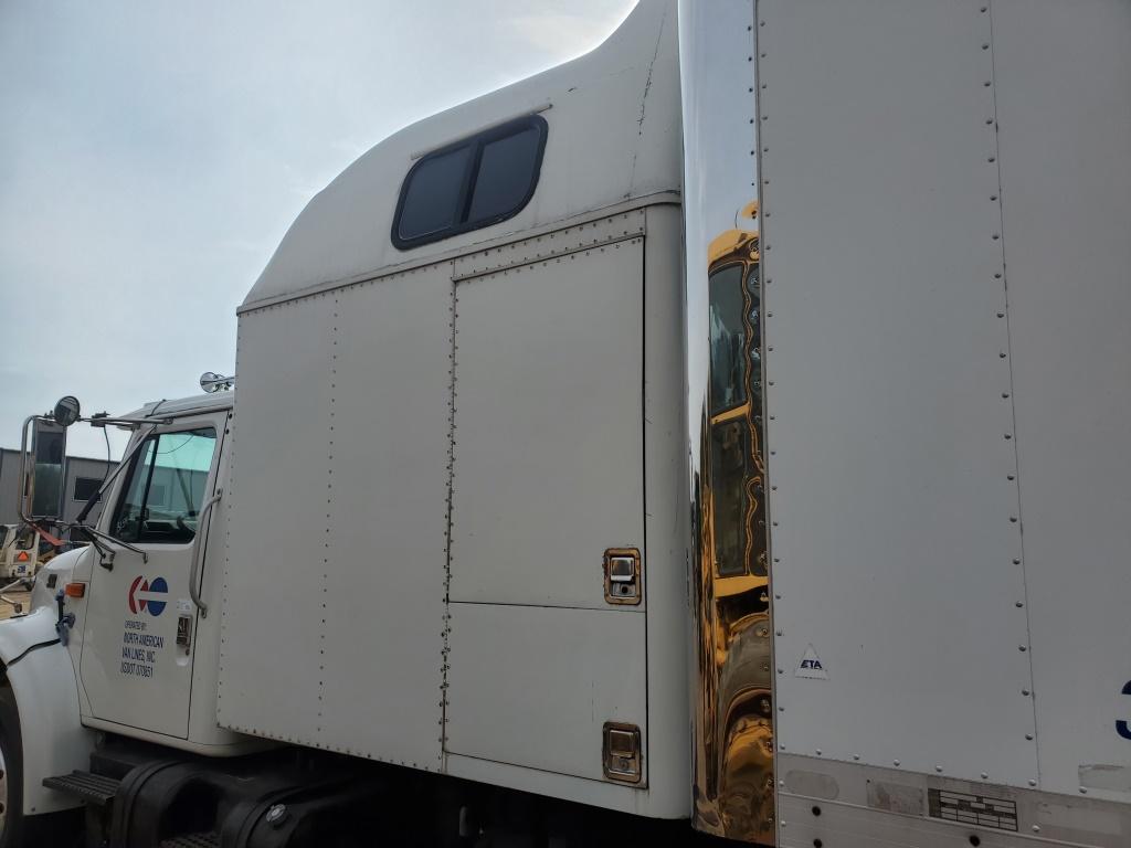 1999 International 4900 Sleeper Box Truck