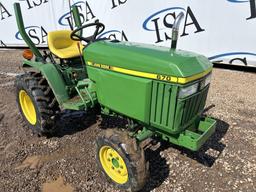 John Deere 670 4x4 Tractor