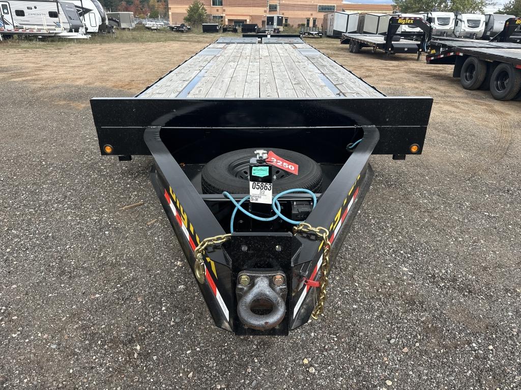 2023 Bigtex 14ph-25bk+5mr Equipment Trailer